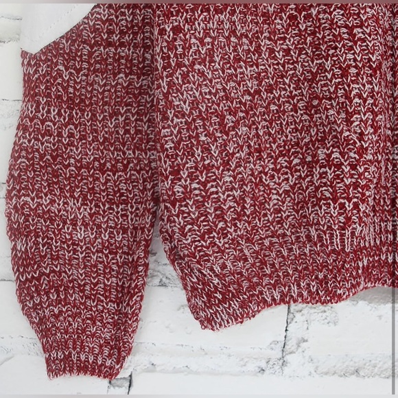 Women's red heart sweater, size small - Picture 3 of 8